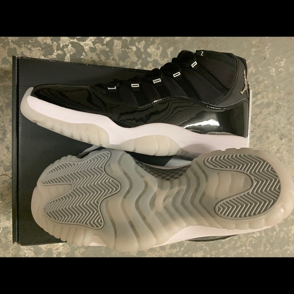 Size 10 Jordan 11 25th Anniversary - Picture 4 of 5